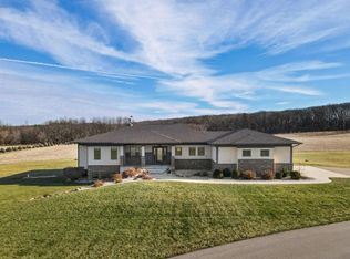 N4436 McDonald Rd, Fall River, WI 53932
