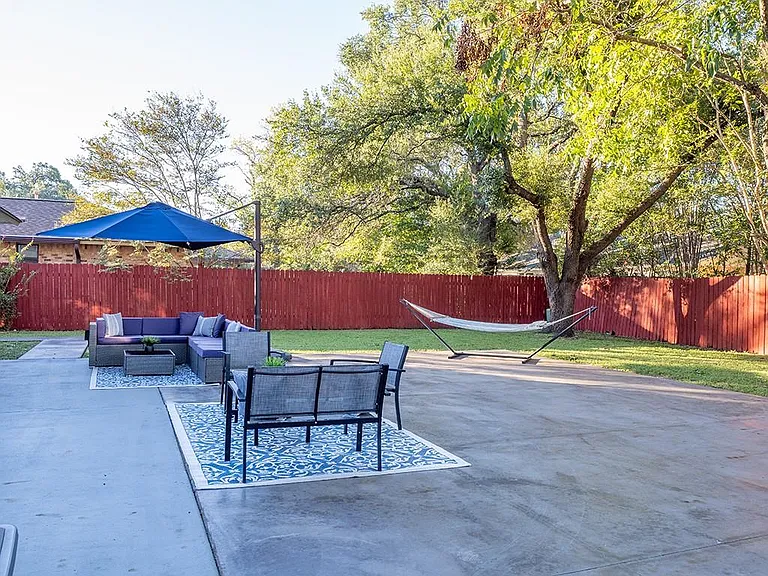 11618 Sherwood Frst — Photo 35