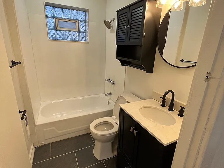 88 Hawkes Ave — Photo 4