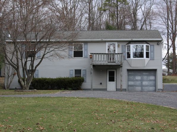 42 Brush Dr, East Stroudsburg, PA 18302