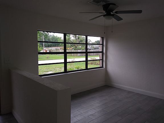 2nd image of 1038 Holland St