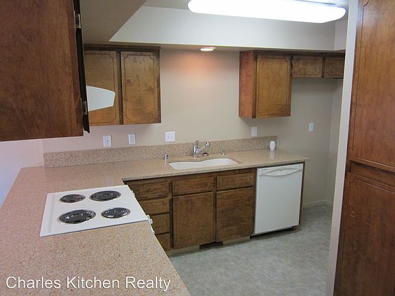 3rd image of 4257 Shelbyville Dr