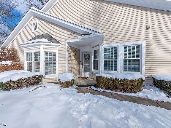 4th image of 225 Westwind Dr APT 24