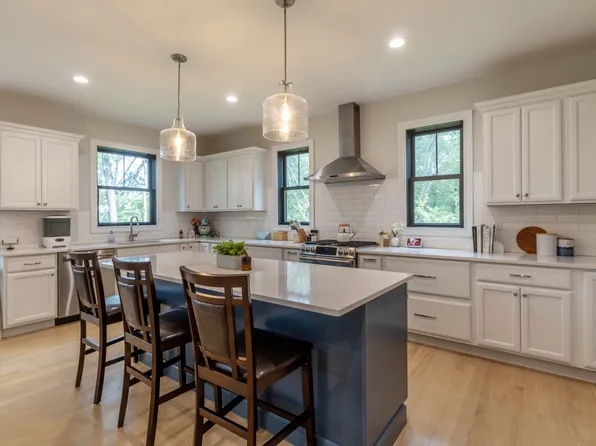 202 Edgewater Circle, East Hampton, CT 06424