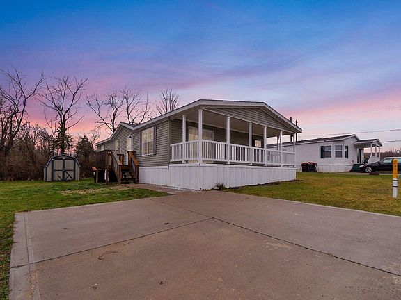 2nd image of 1100 Thornwood Dr Lot 1001