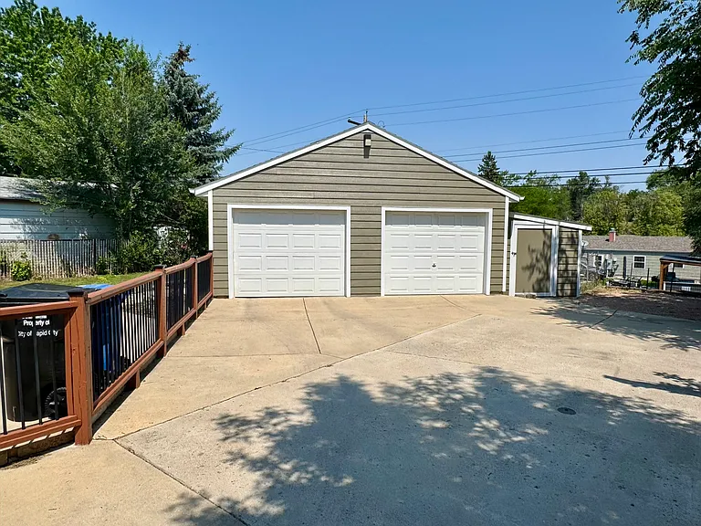 138 E Montana St — Photo 17