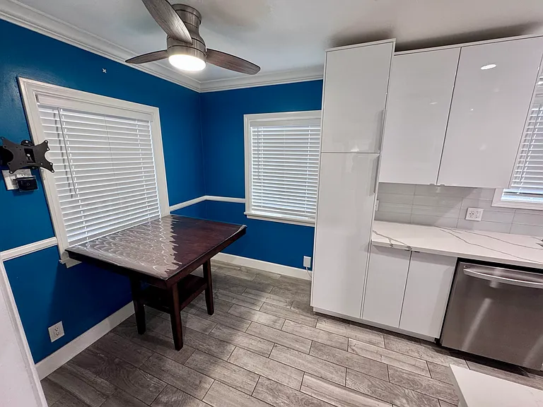 6049 Fidler Ave — Photo 5