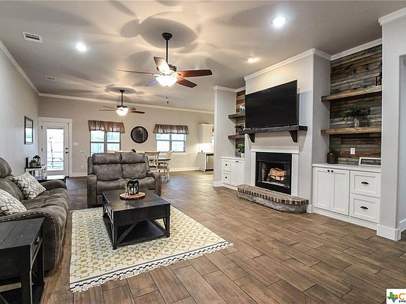 5th image of 2601 Crystal Ann Dr