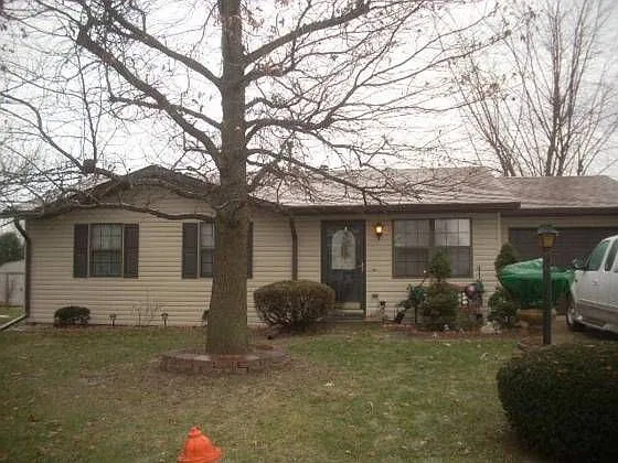 638 Joseph Dr photo 1