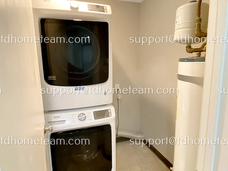 3520 Lake Washington Blvd SE #101 — Photo 9