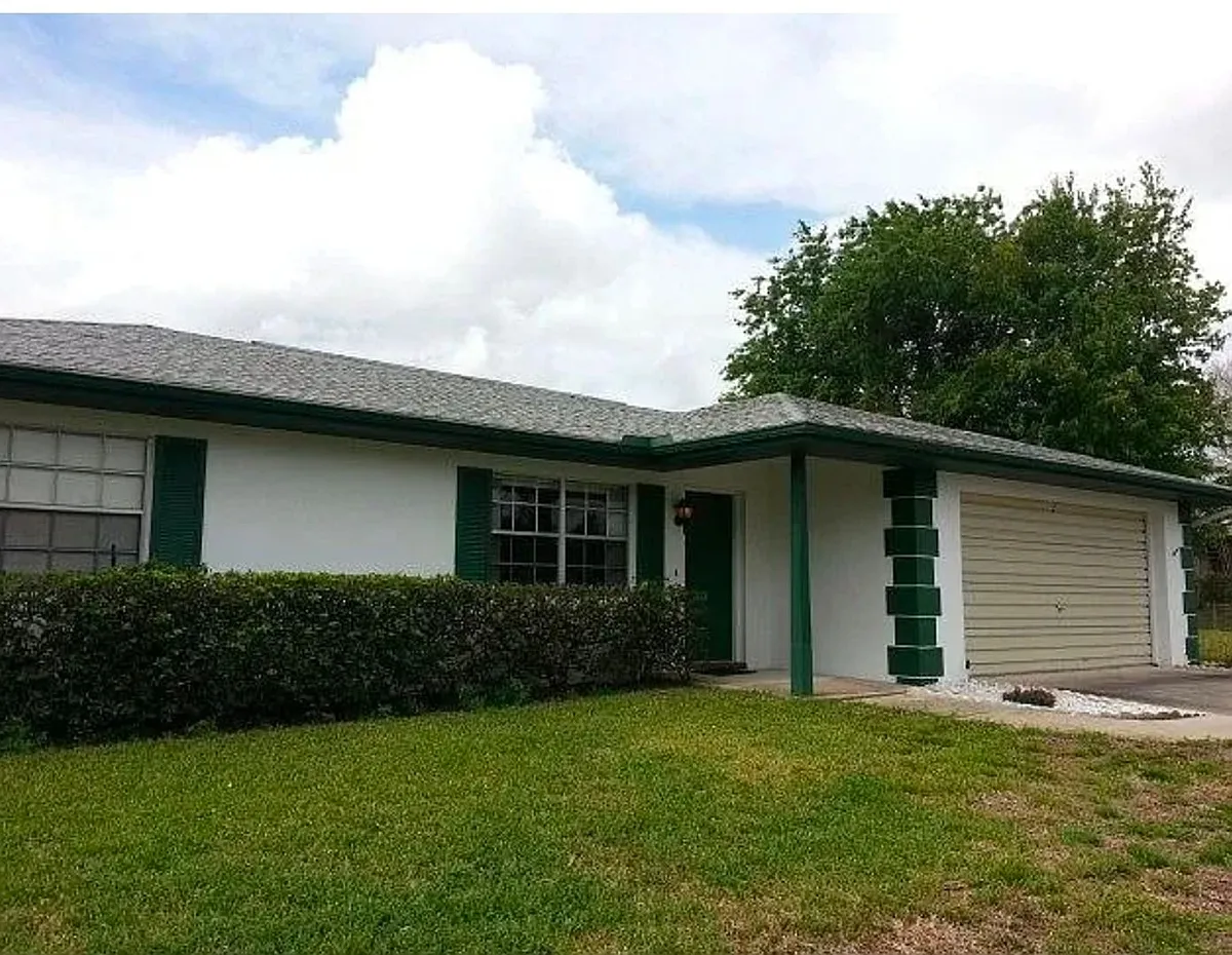 Building Photo - 1511 Lavilla St