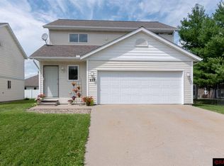 117 Jacob Dr, Mankato, MN 56001