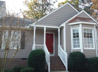1248 Cranebridge Pl, Chapel Hill, NC 27517