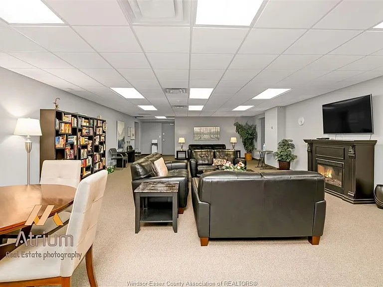 380 Pelissier St #1103 — Photo 28