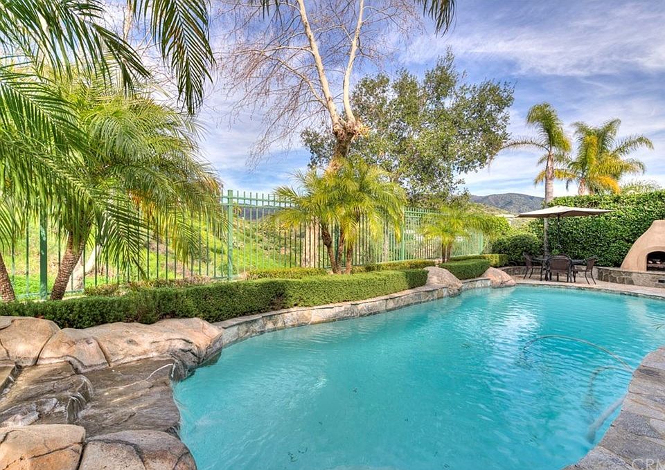 6 Barneburg, Trabuco Canyon, CA 92679 Zillow