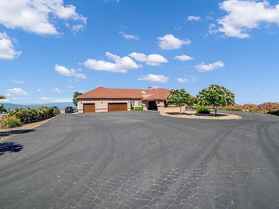 3rd image of 4017 Higuera Highland Ln