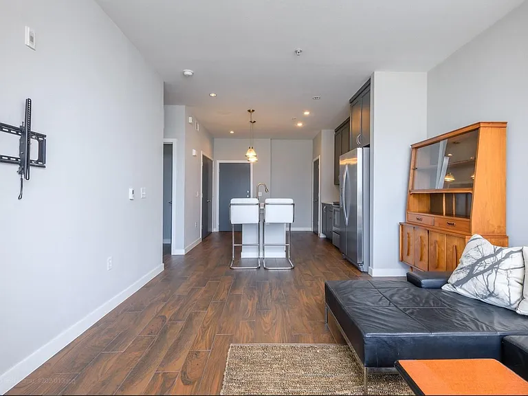 5609 Smu Blvd #202 — Photo 6