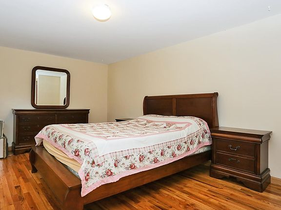 5th image of 521 Cornwell Ave