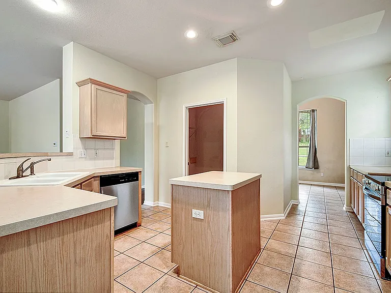 25210 Battle Lk — Photo 11