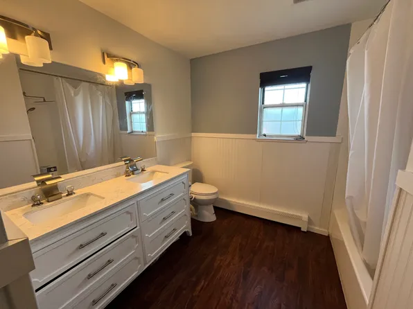 (undisclosed Address), Syosset, NY 11791