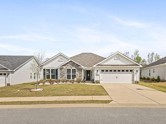 4th image of 161 Dublin Loop