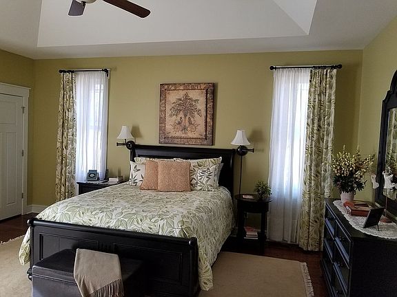 Master Bedroom on first flr.