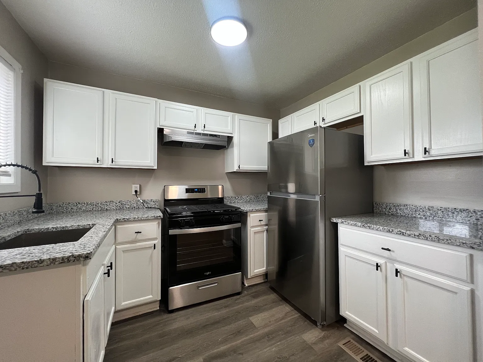 Woodview Townhomes — Photo 2