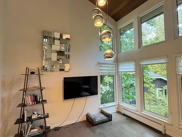 5620 Larson Pl — Photo 7