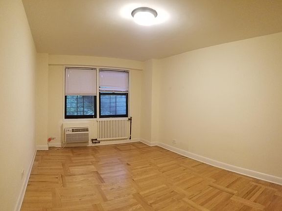 3rd image of 14128 84th Dr APT 4C