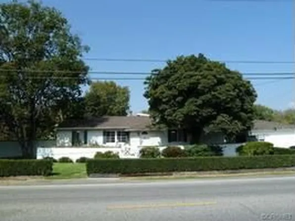 10355 Camarillo St, North Hollywood, CA 91601