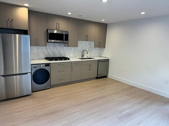 3rd image of 2013 1/2 Talmadge St #2013-1/2