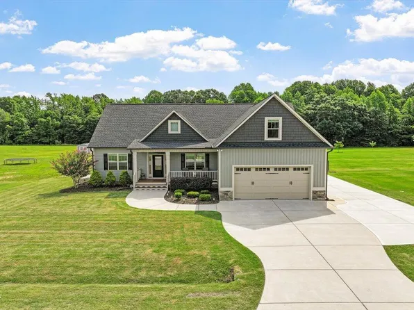 337 Long Grass Dr, Smithfield, NC 27577