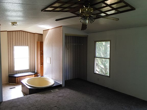 5th image of 111 Boone Dr