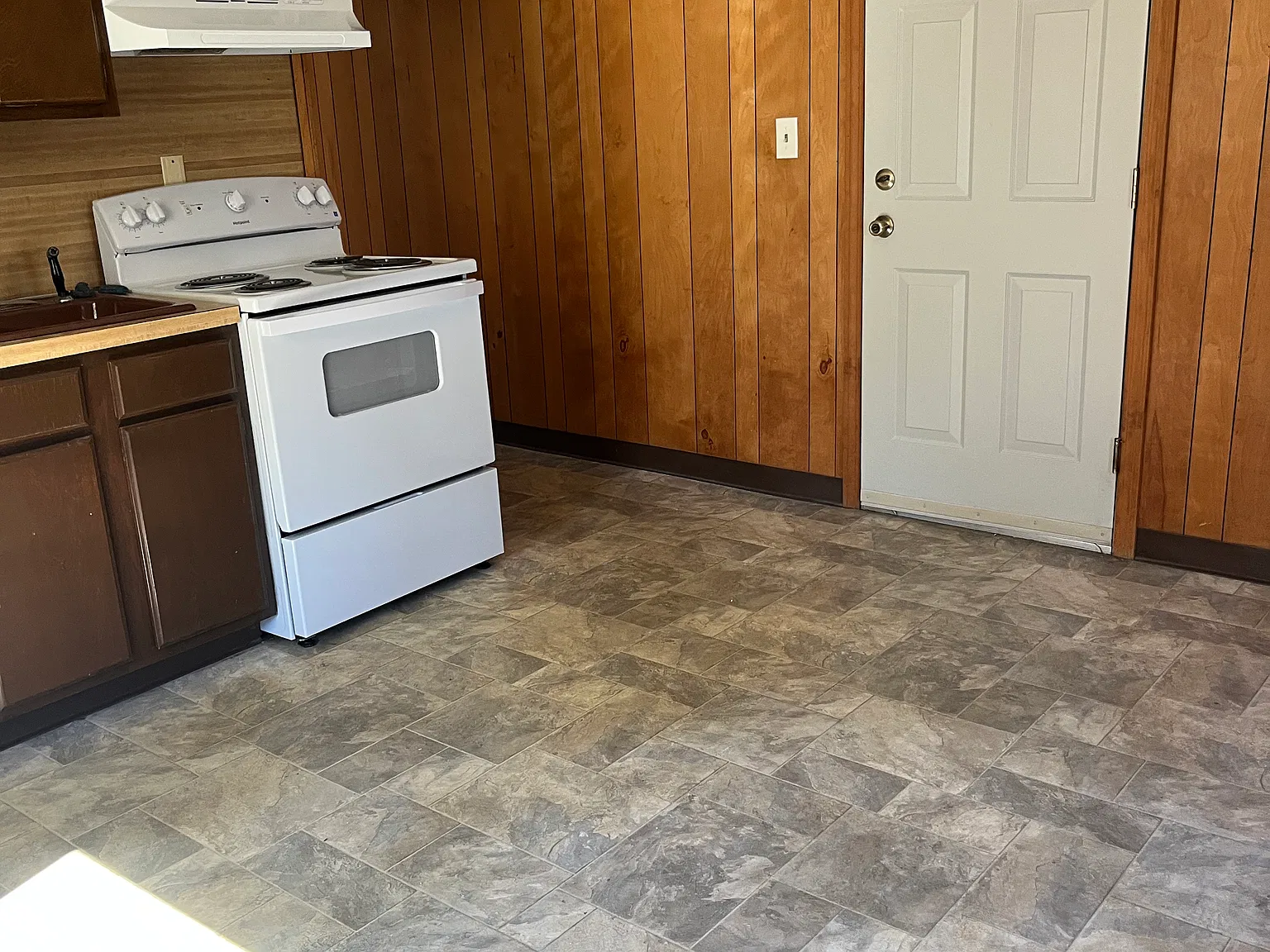 1 bed, 900 sqft, $1,500 — Photo 1