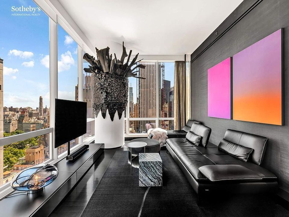 1st image of 157 W 57th St APT 33A