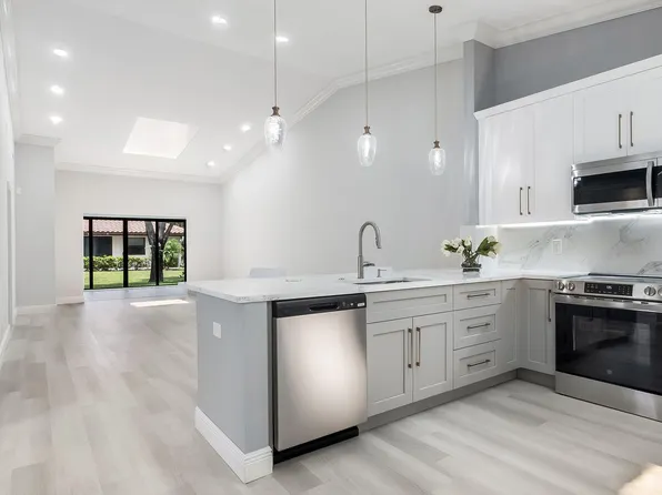 6067 Kings Gate Circle, Delray Beach, FL 33484
