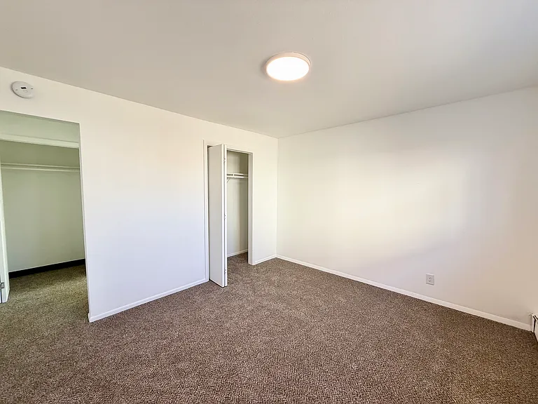 1633 Gaylord Ave #6 — Photo 3