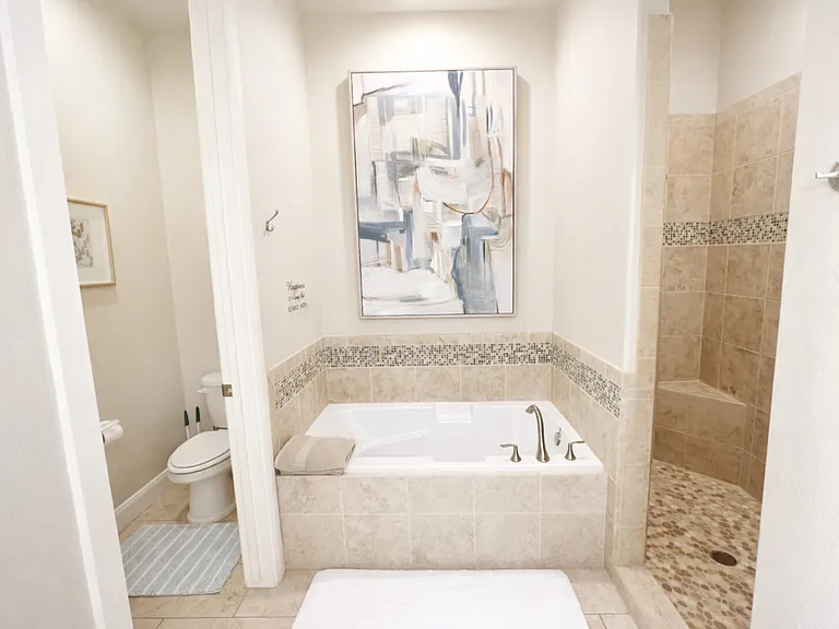N Coral Ridge Dr — Photo 16