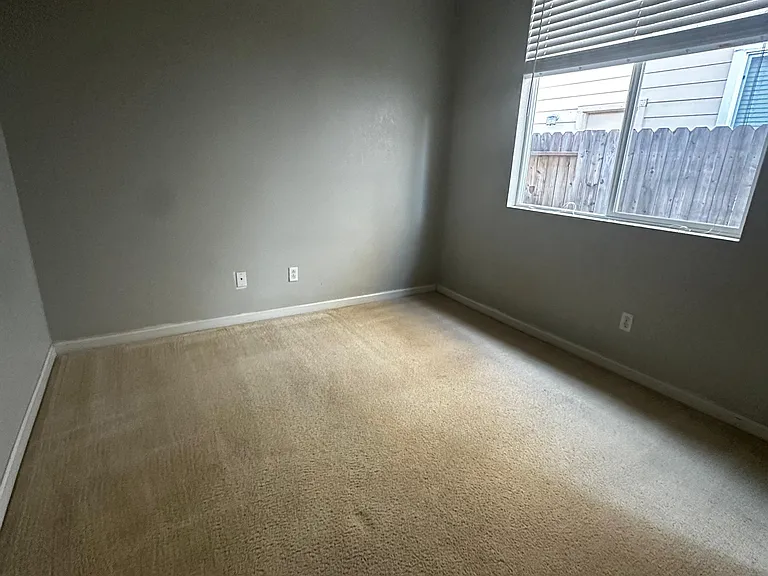 2528 Bickford Cir — Photo 8