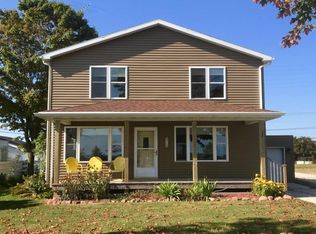 2726 Memorial Dr, Two Rivers, WI 54241