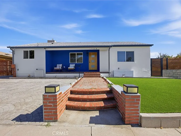 17660 Martha St — Photo 5