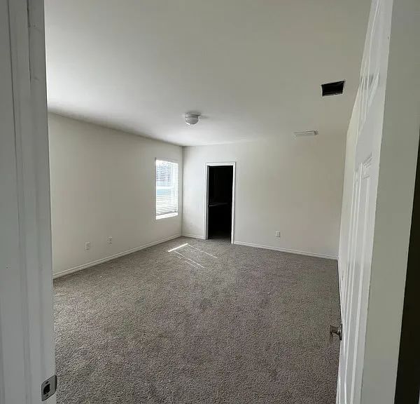 3202 74th St W — Photo 4