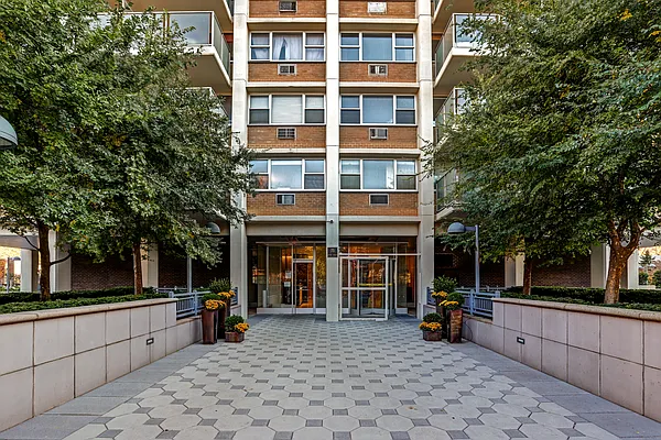 Sold by Damico Group Real Estate | media 28