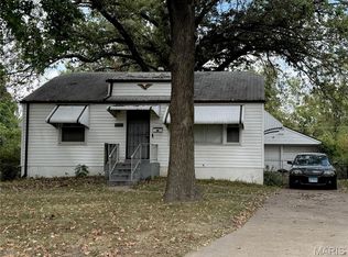 8235 Davenport Dr, Saint Louis, MO 63134