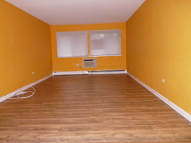 1st image of 655 Deepwoods Dr APT 1B
