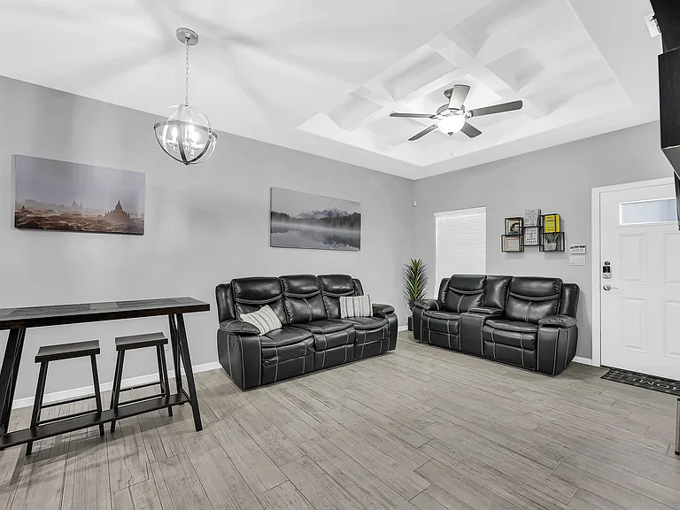 2100 W Harrison St #3 — Photo 2