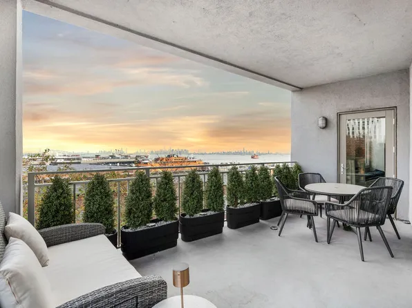 90 Bay Street Landing image 29 of 39