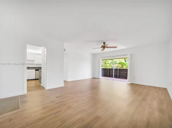 8335 SW 72nd Ave APT 315D, Miami, FL 33143