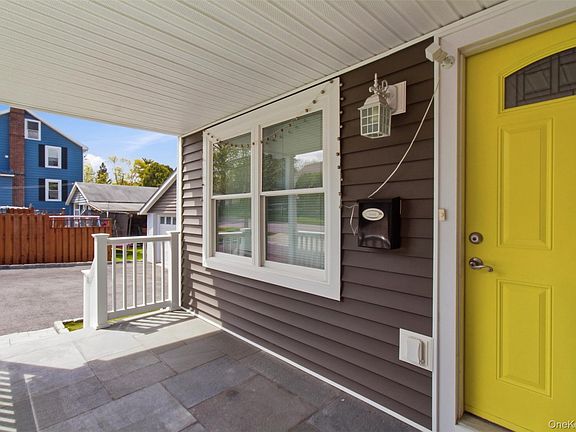 4th image of 27 N Mesier Avenue