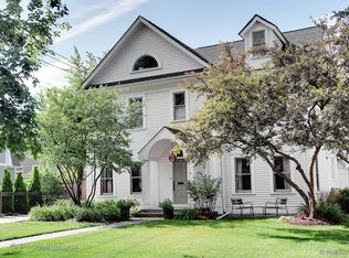 915 Elm St, Western Springs, IL 60558